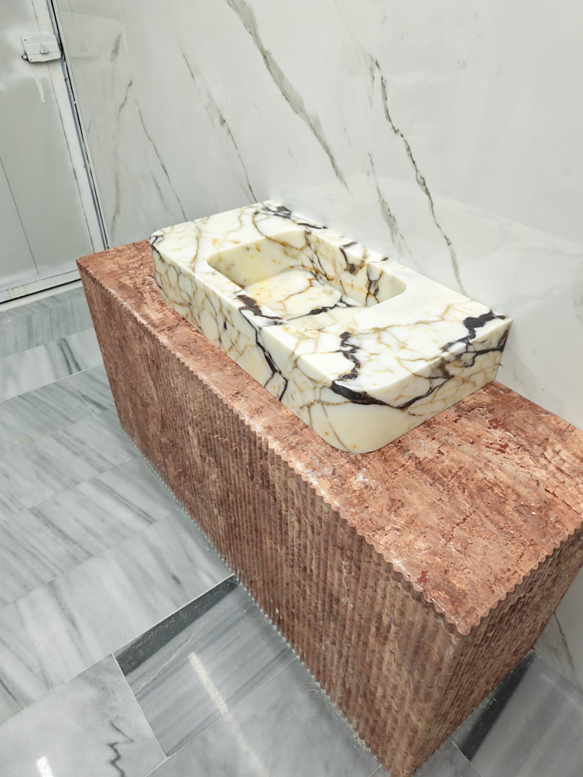 Calacatta Marble Sink