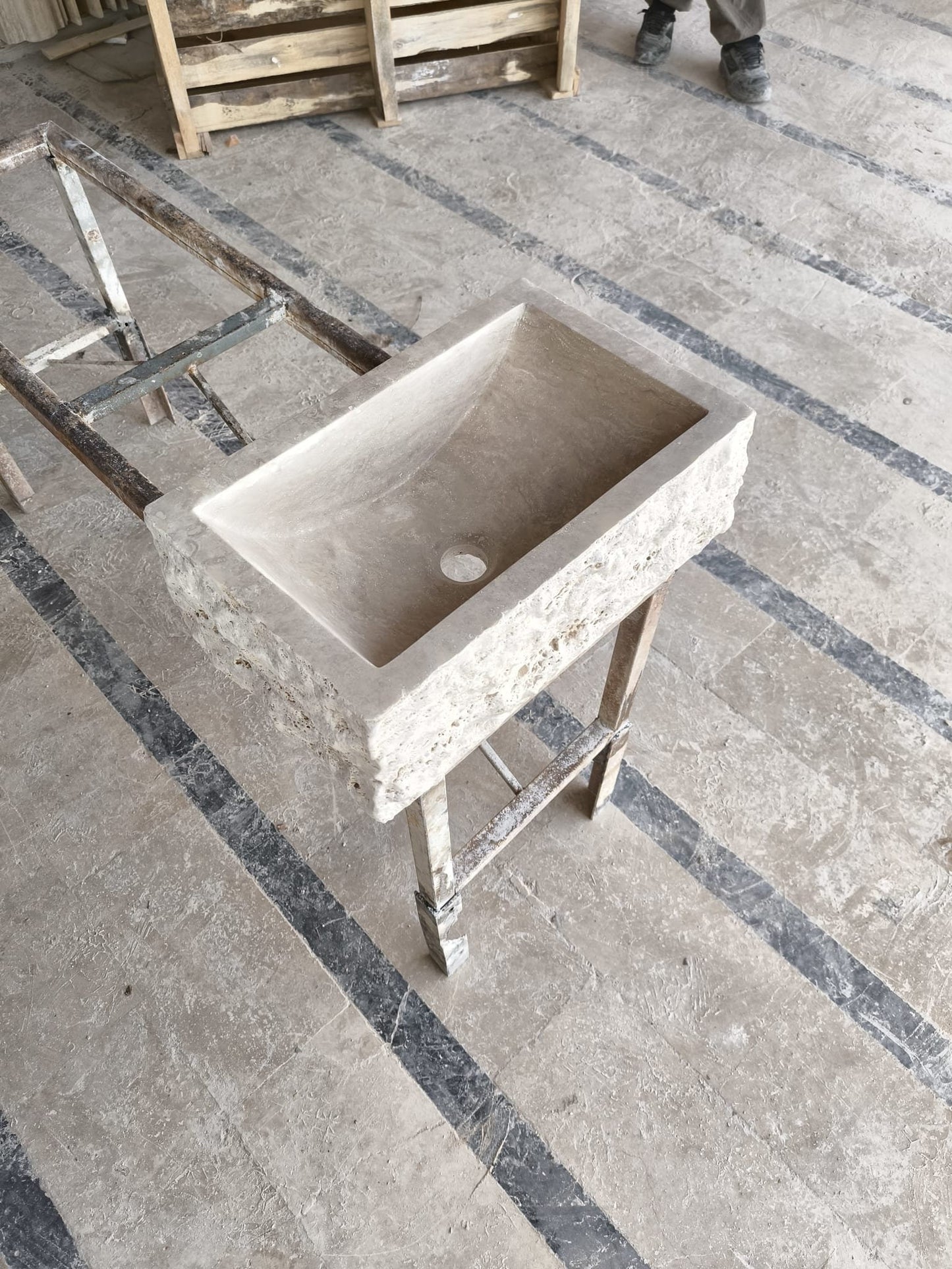 Travertine Rough Chiseled Sink