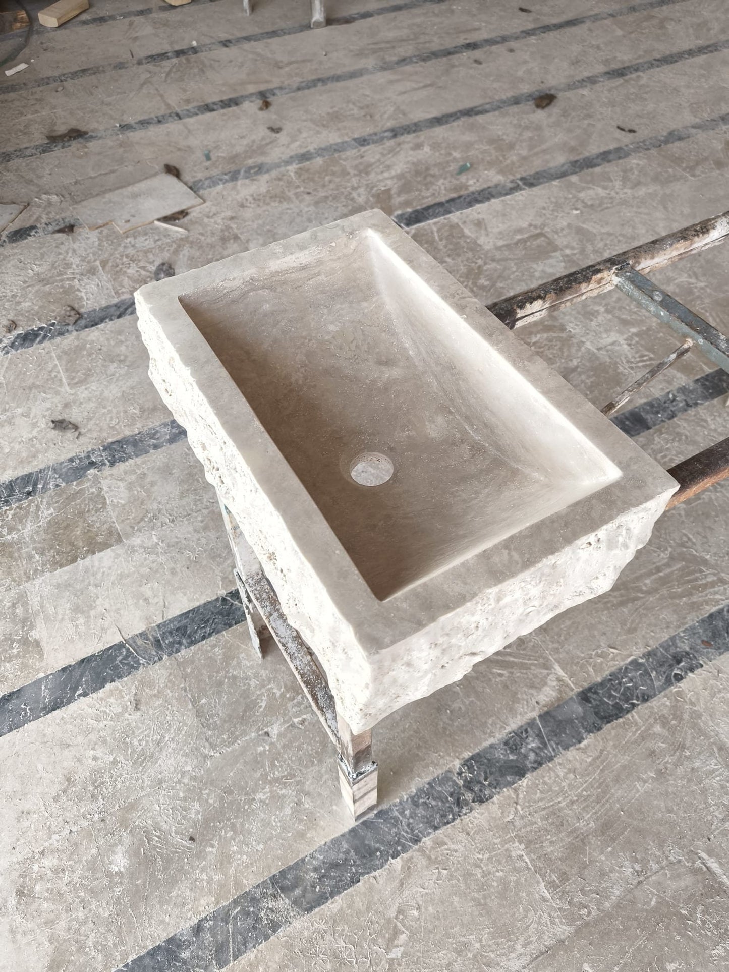 Travertine Rough Chiseled Sink