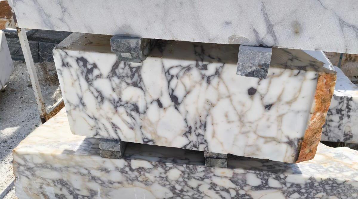 Calacatta Gold Marble Sink