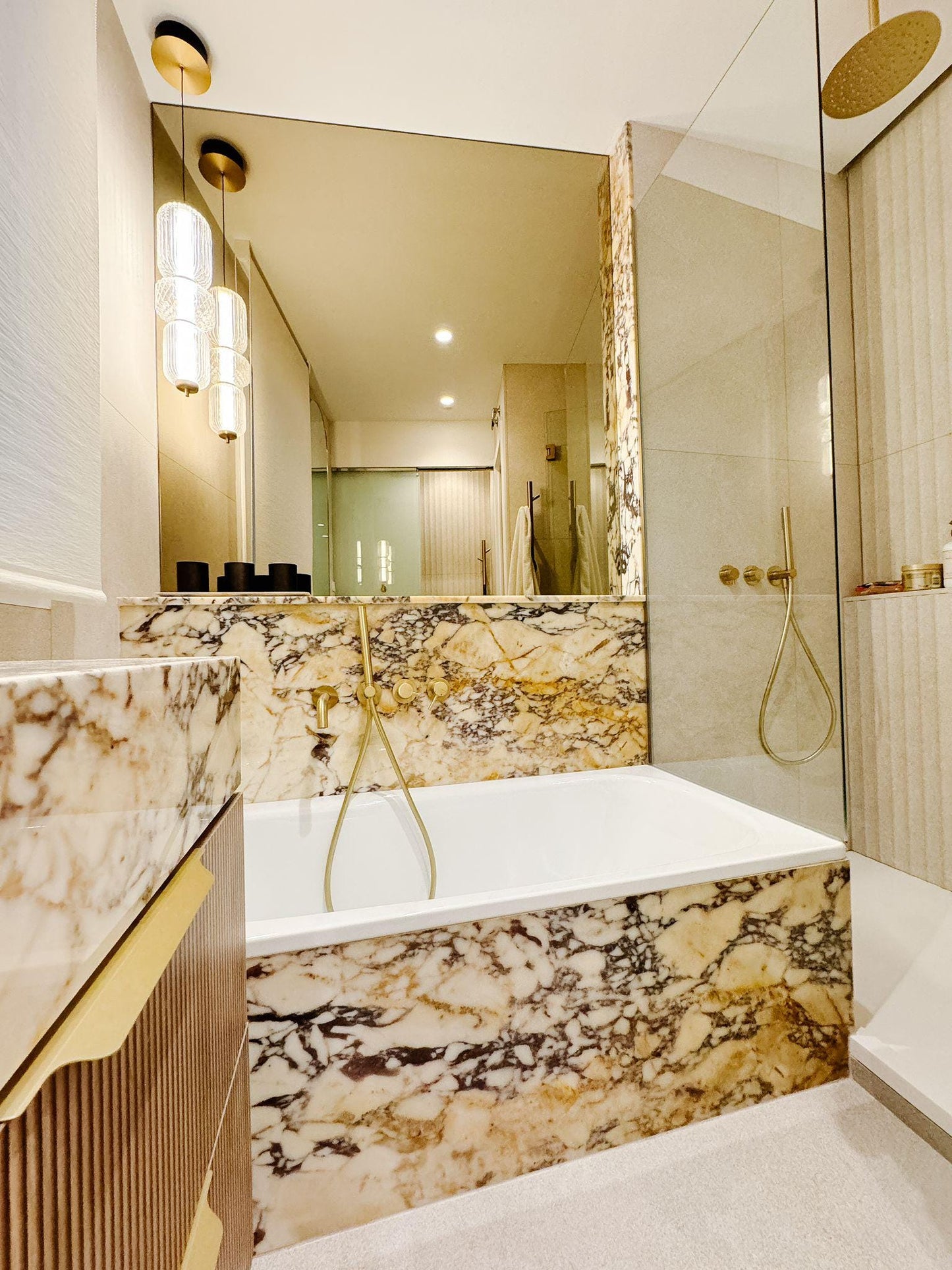 Calacatta Marble Sink for Bathroom