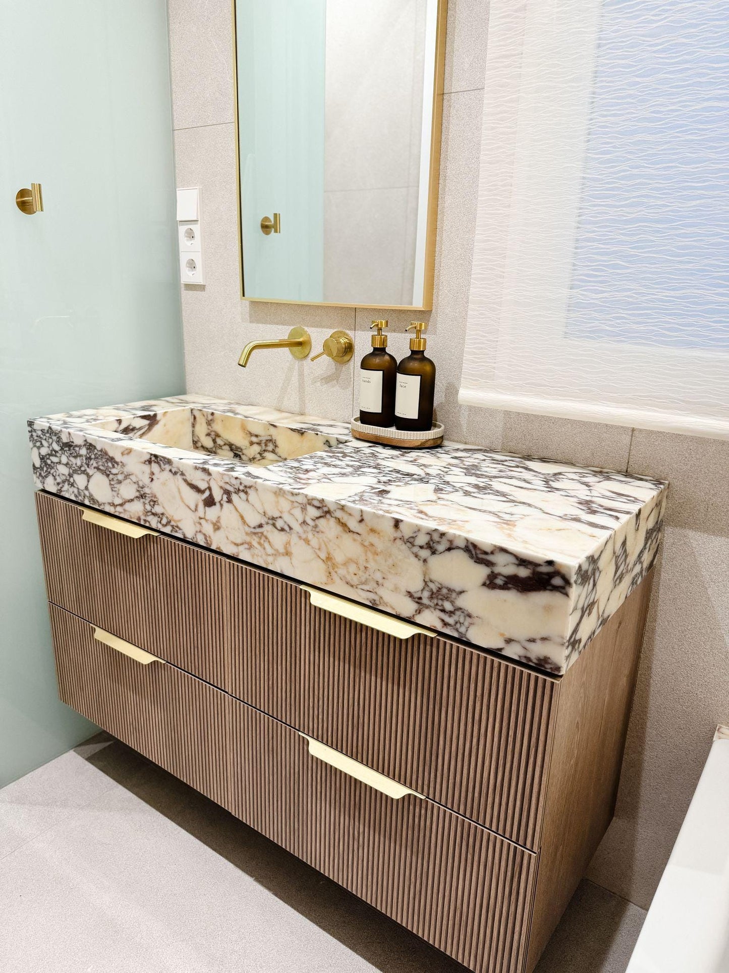 Calacatta Marble Sink for Bathroom